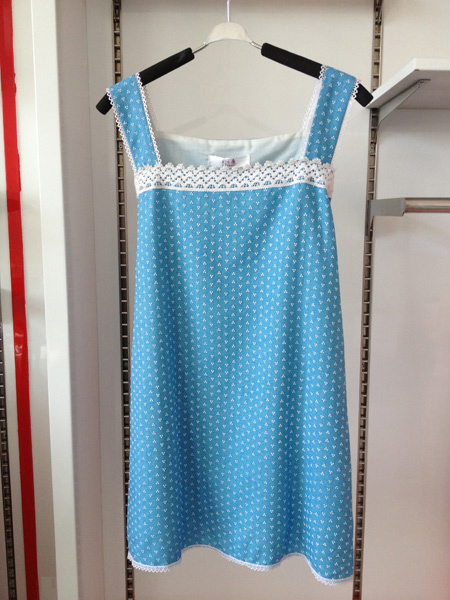 ��+����ݗ����{ɫ�c��