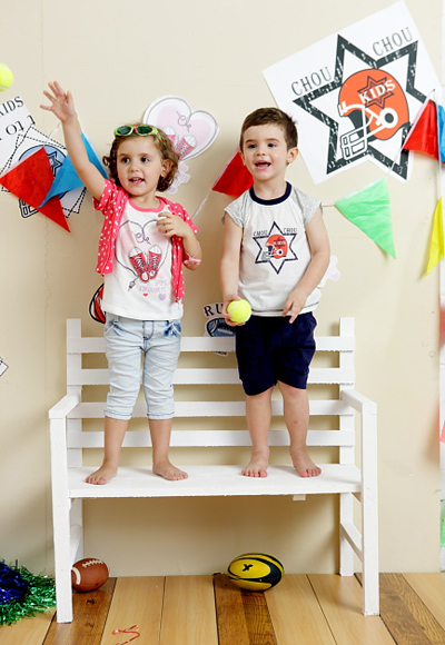 ����¿�r(sh��)��ͯ�b��ɫ