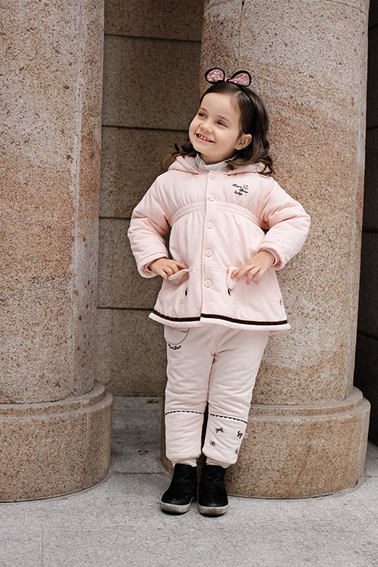 ����ؐ�܃�ͯ���b��ɫ