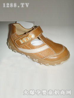 �ɿ�؈��ɫ��ƤЬ