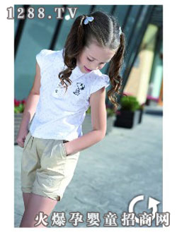 Snoopy��ɫ�弃�b