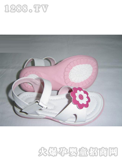 ǧ���ɫ�r��ͯЬ