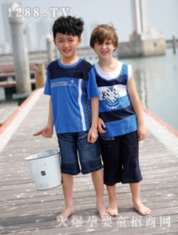 С�i�����{ɫ���e���b