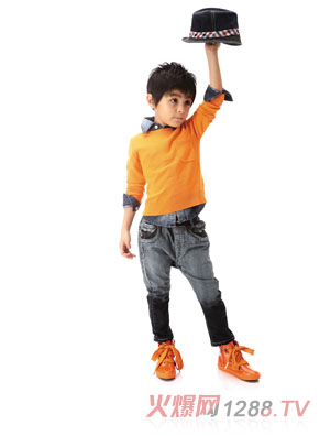 �����ݻò���ɫ���b